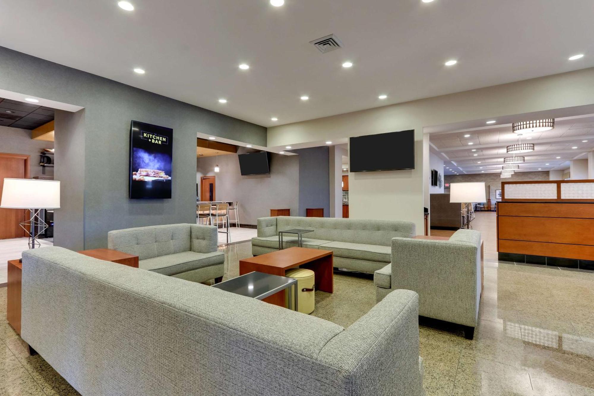 Drury Inn & Suites Orlando Near Universal Orlando Resort Екстериор снимка