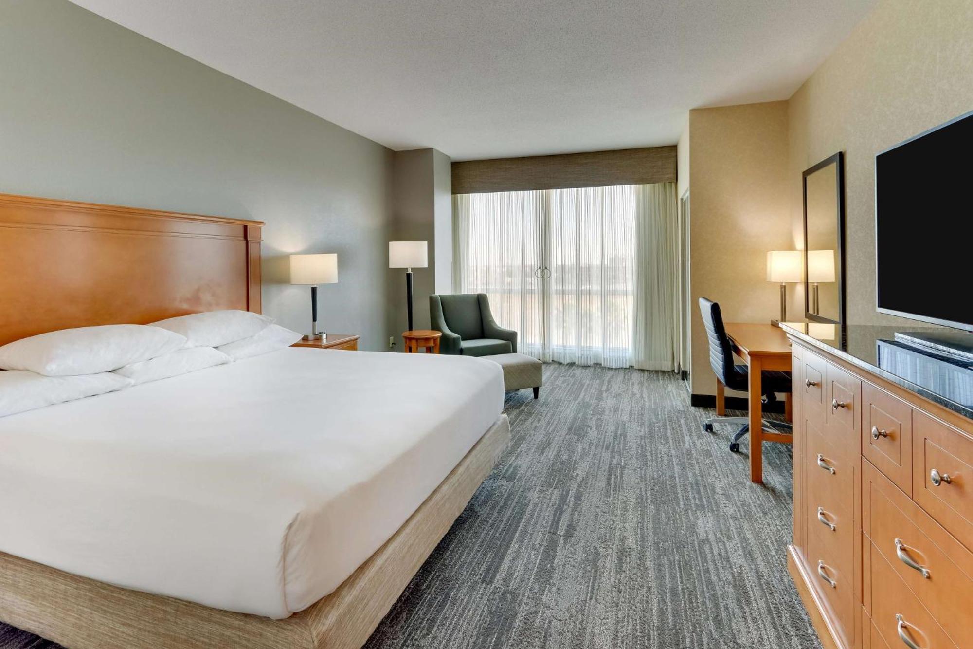Drury Inn & Suites Orlando Near Universal Orlando Resort Екстериор снимка