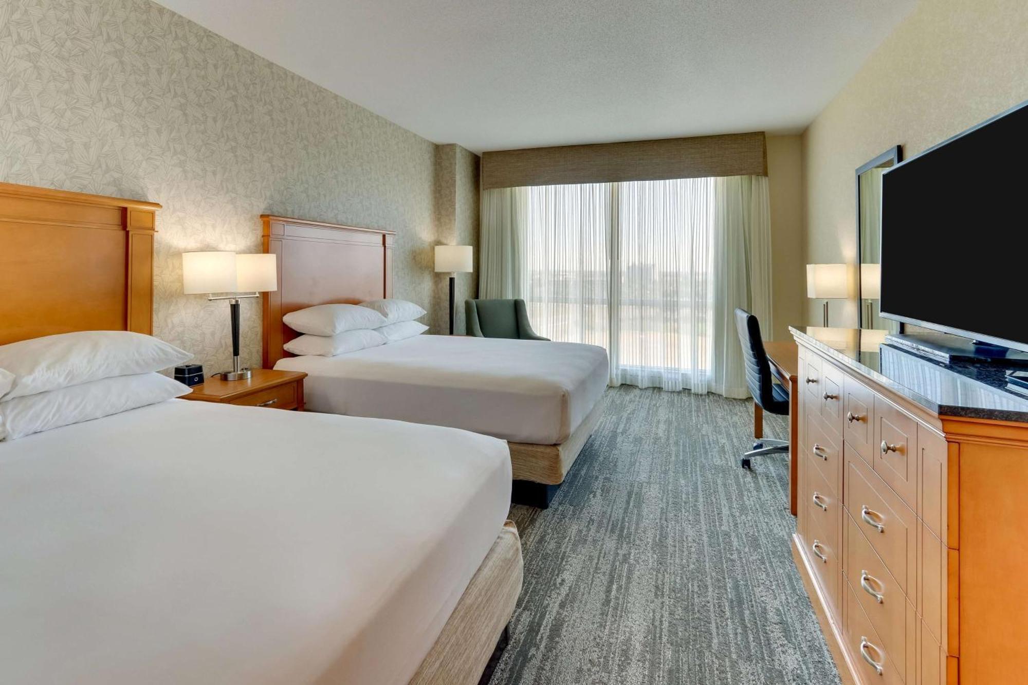 Drury Inn & Suites Orlando Near Universal Orlando Resort Екстериор снимка