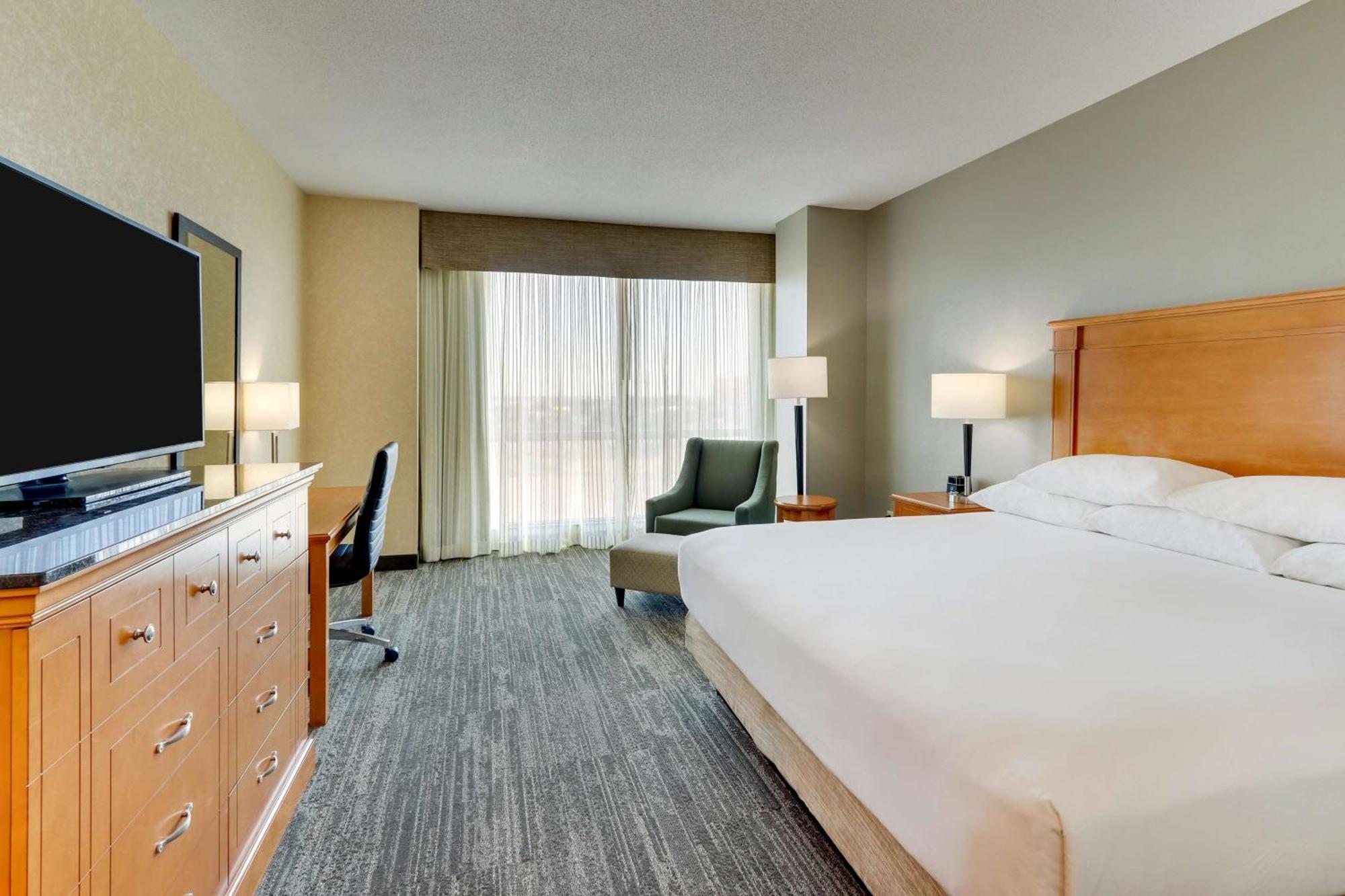 Drury Inn & Suites Orlando Near Universal Orlando Resort Екстериор снимка
