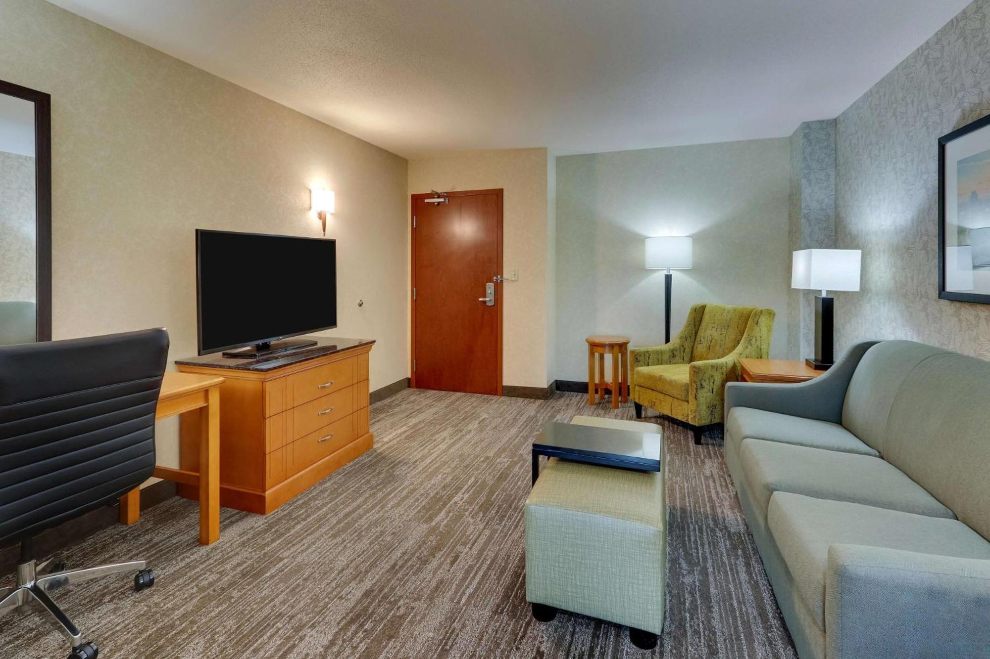 Drury Inn & Suites Orlando Near Universal Orlando Resort Екстериор снимка