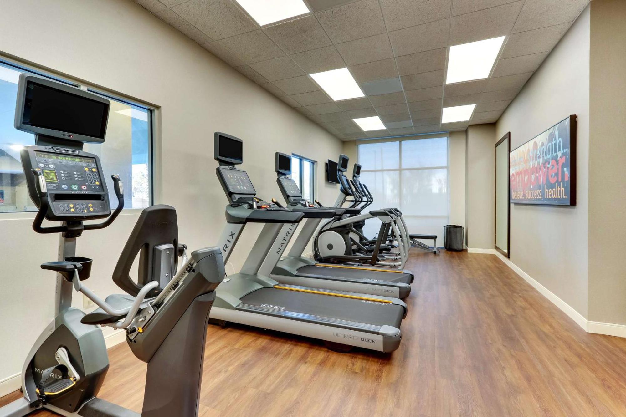 Drury Inn & Suites Orlando Near Universal Orlando Resort Екстериор снимка