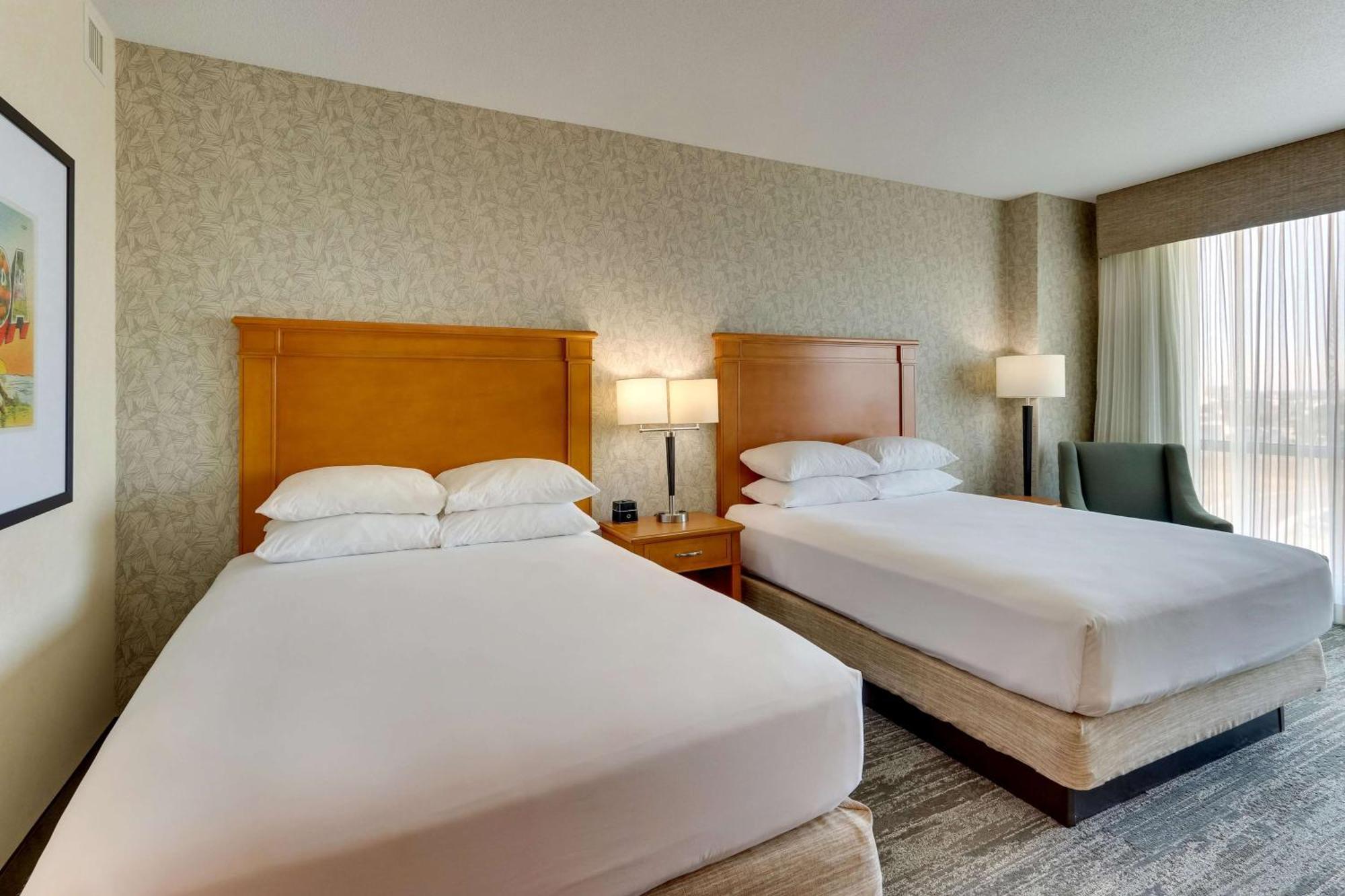 Drury Inn & Suites Orlando Near Universal Orlando Resort Екстериор снимка